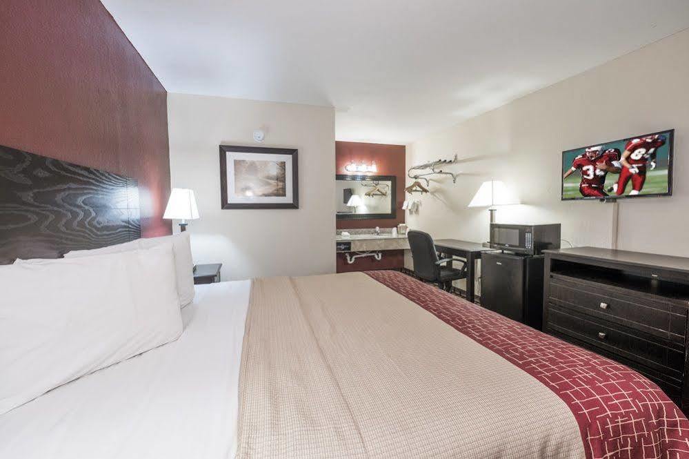Red Roof Inn Mobile - Midtown 外观 照片